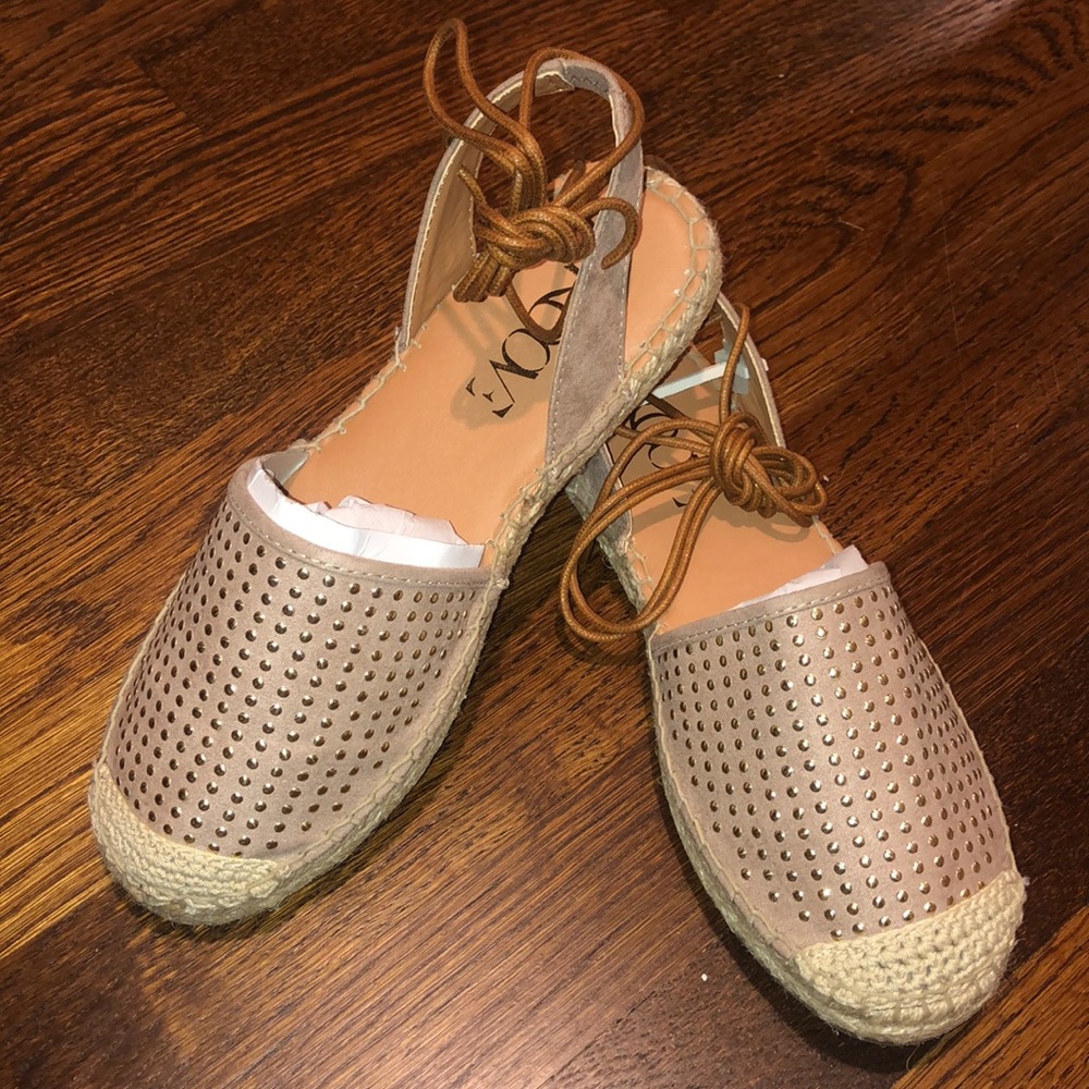 NWT 6M Groove Marley Espadrille